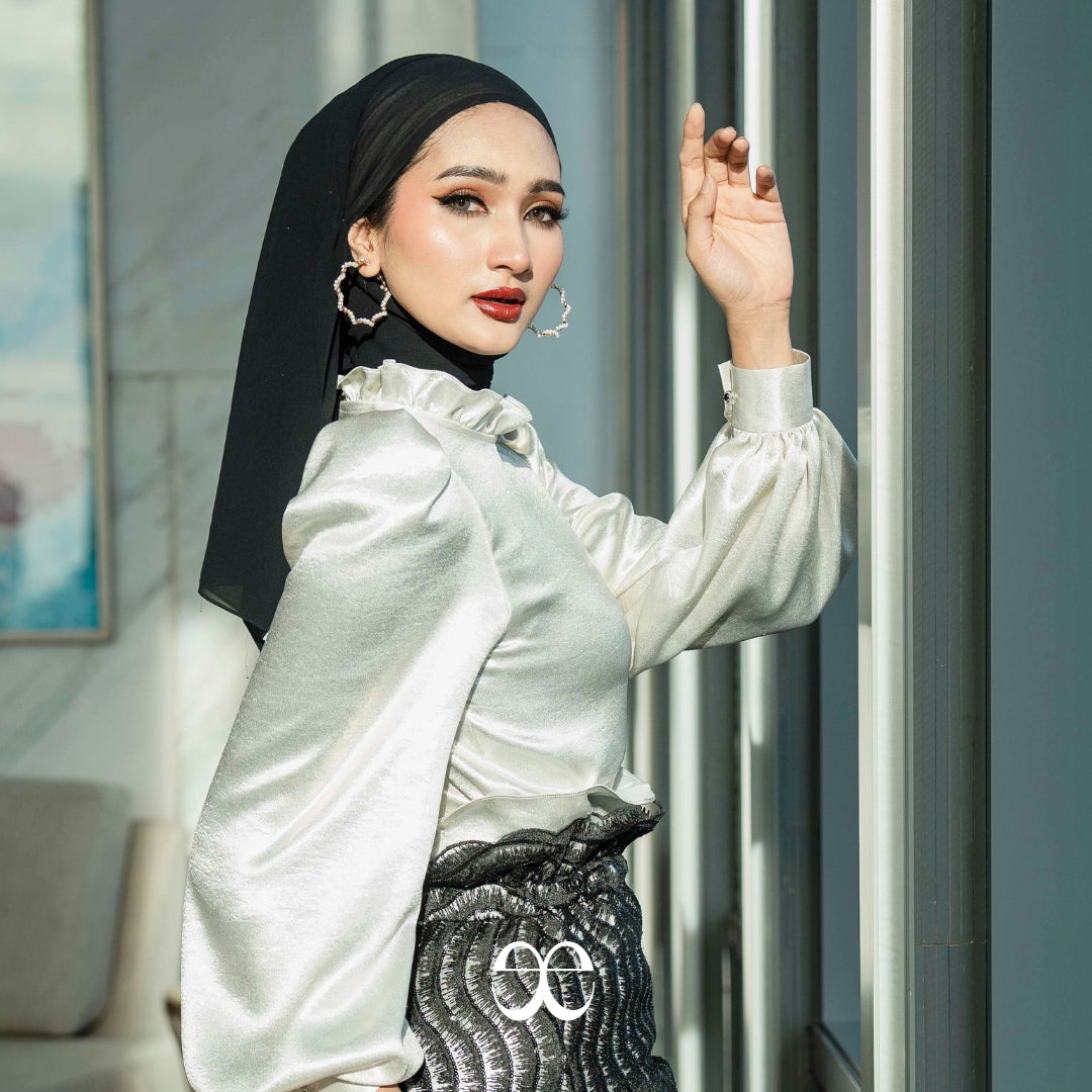 Pearl Noir Oneset - Couture Collection