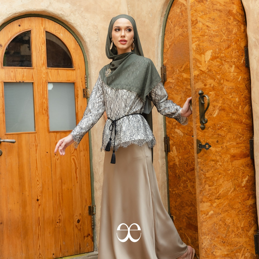 Evara Mermaid Silk Skirt - Papyrus Bloom Series