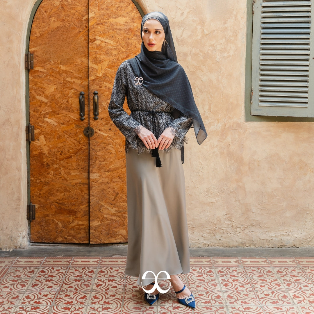 Evara Mermaid Silk Skirt - Papyrus Bloom Series