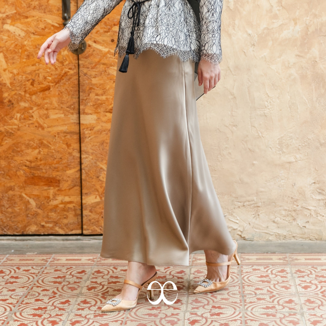 Evara Mermaid Silk Skirt - Papyrus Bloom Series