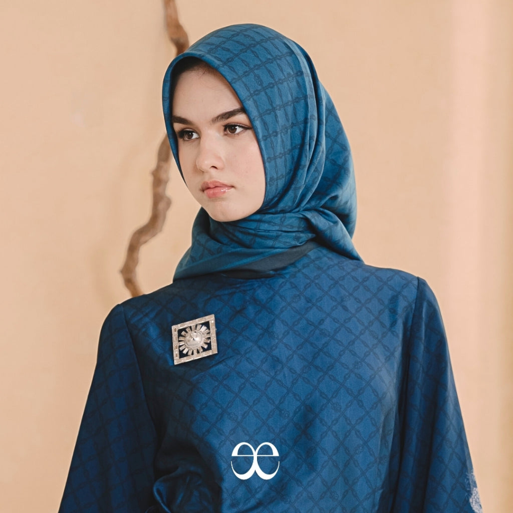 Serenia Scarve Square - Serenia Garden Series