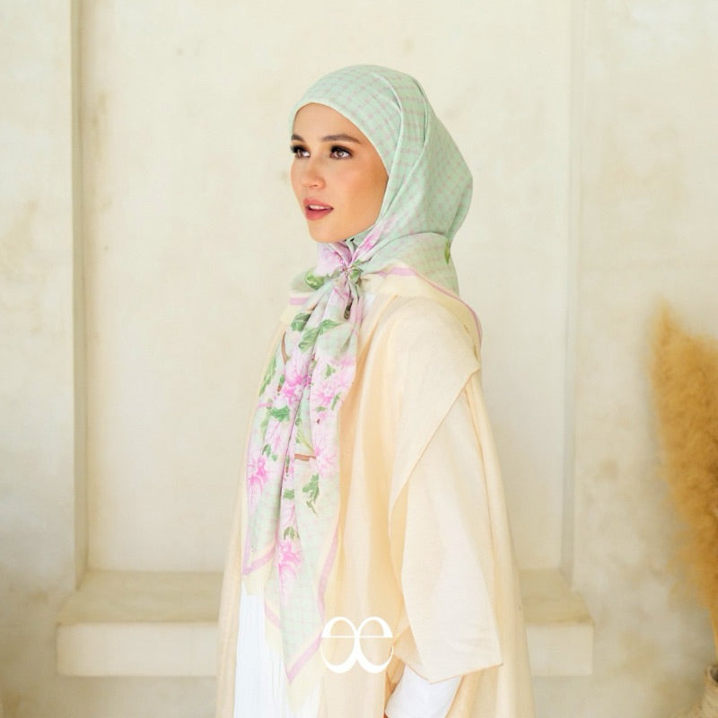 Flórina Scarve Square - Athena Series