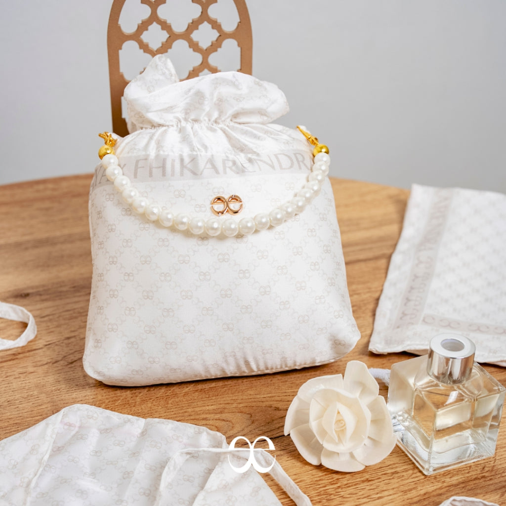 Nayyara Monogram - Prayer Set Series