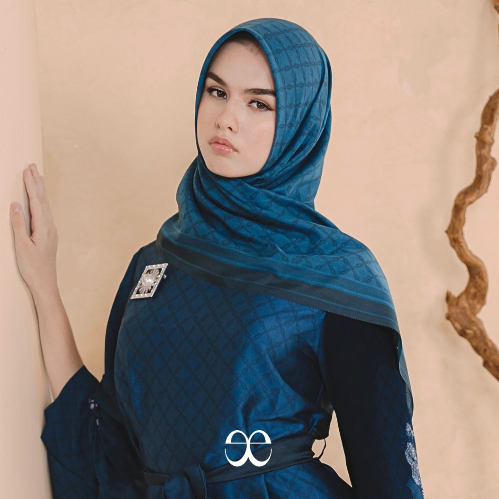 Serenia Scarve Square - Serenia Garden Series